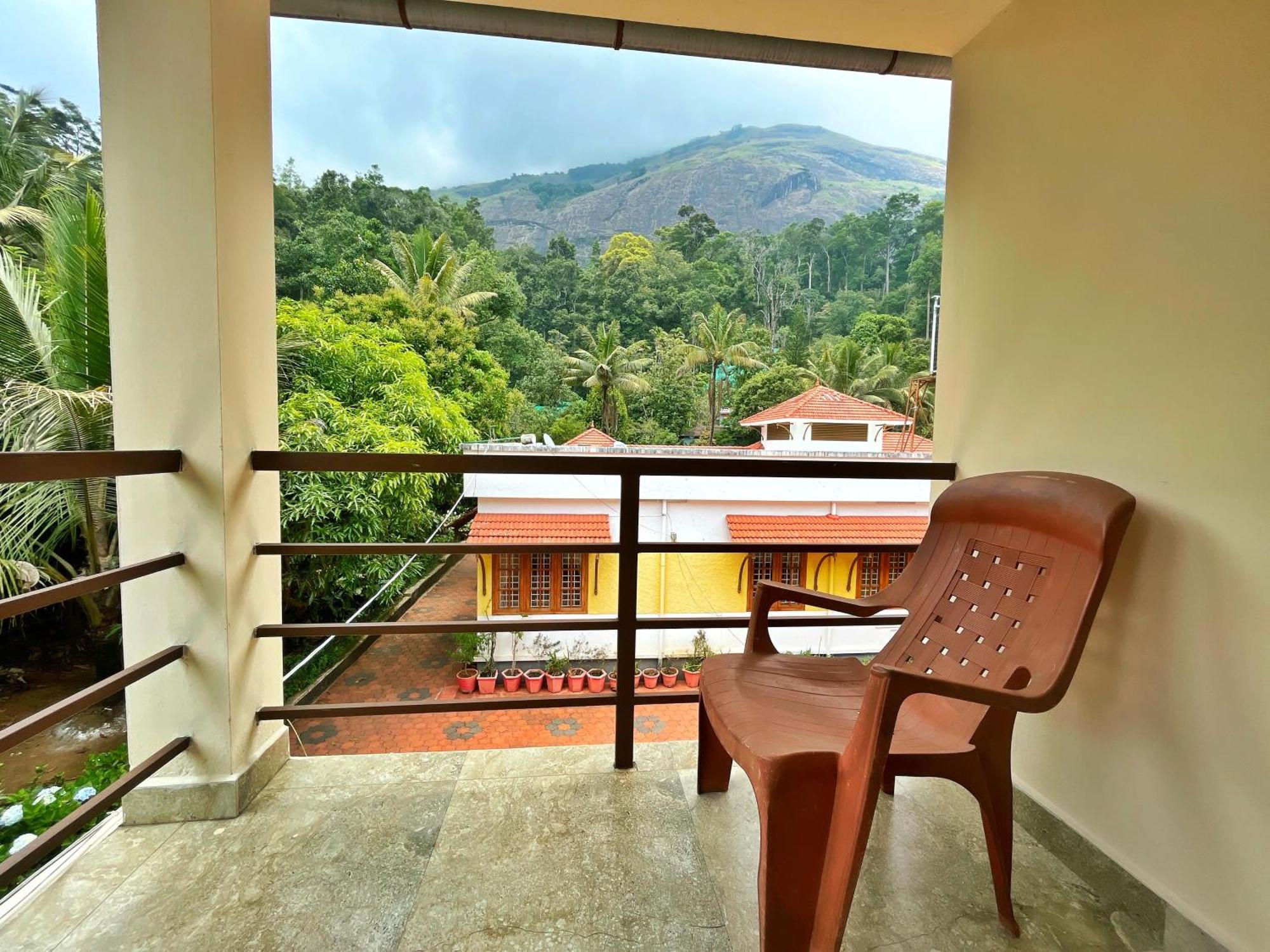 Shades Munnar